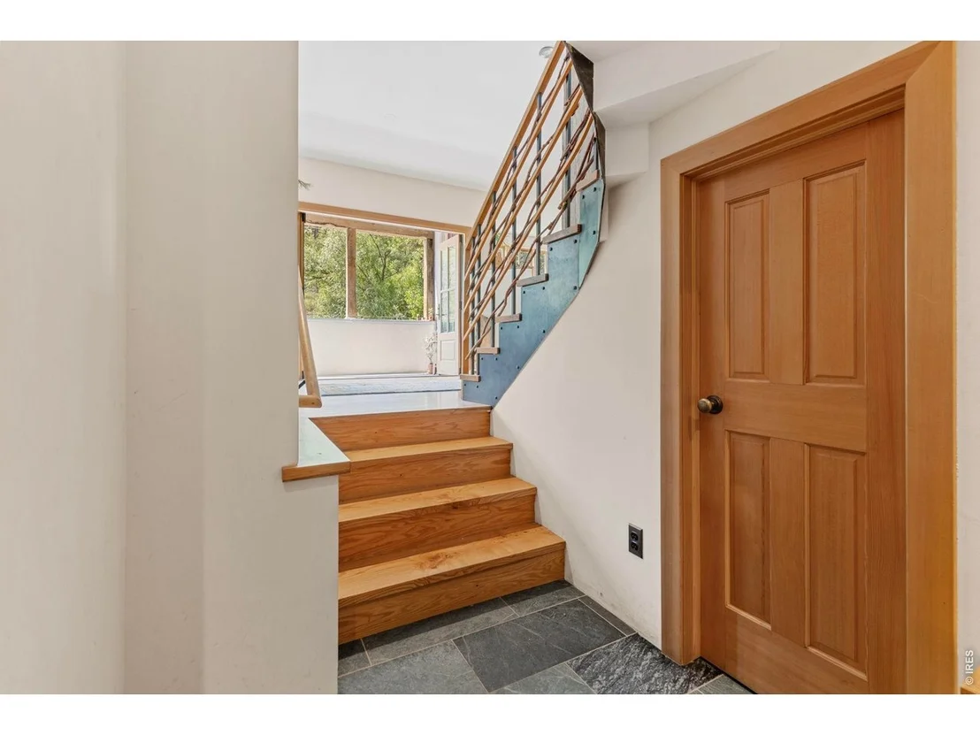 Photo of 22 Artesian Dr