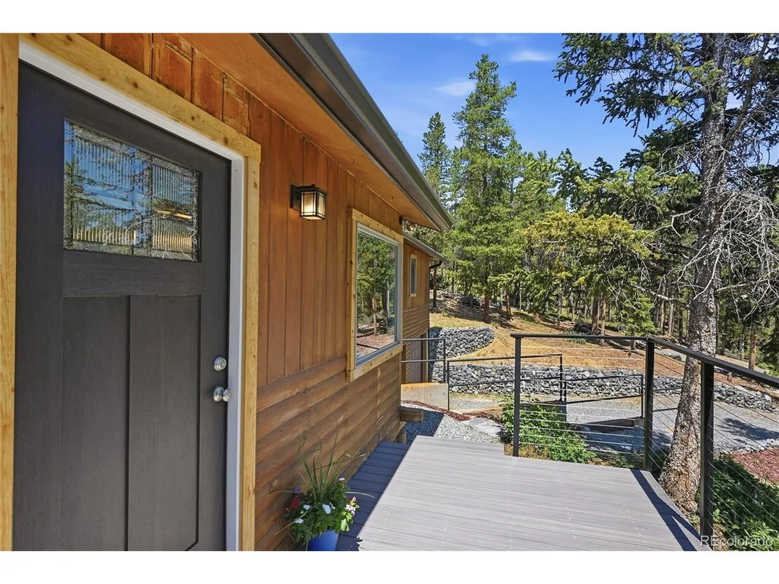Photo of 356 Gold Rd