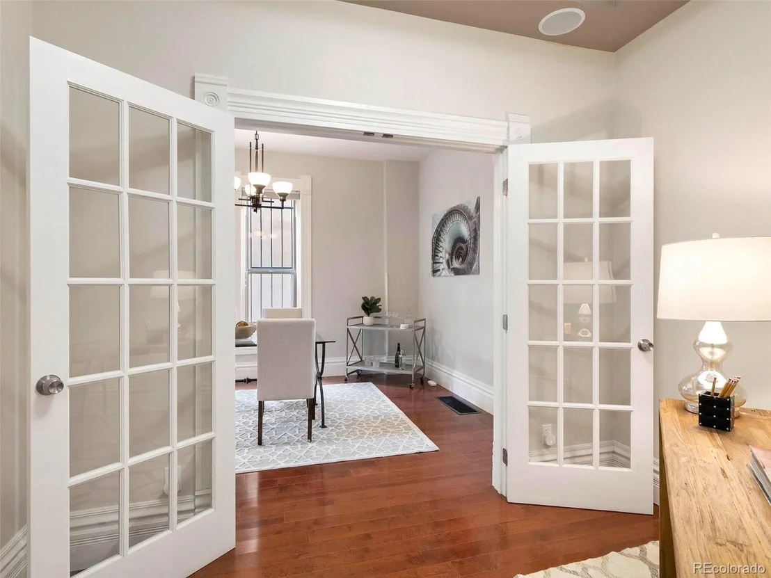 Photo of 2435 Tremont Pl