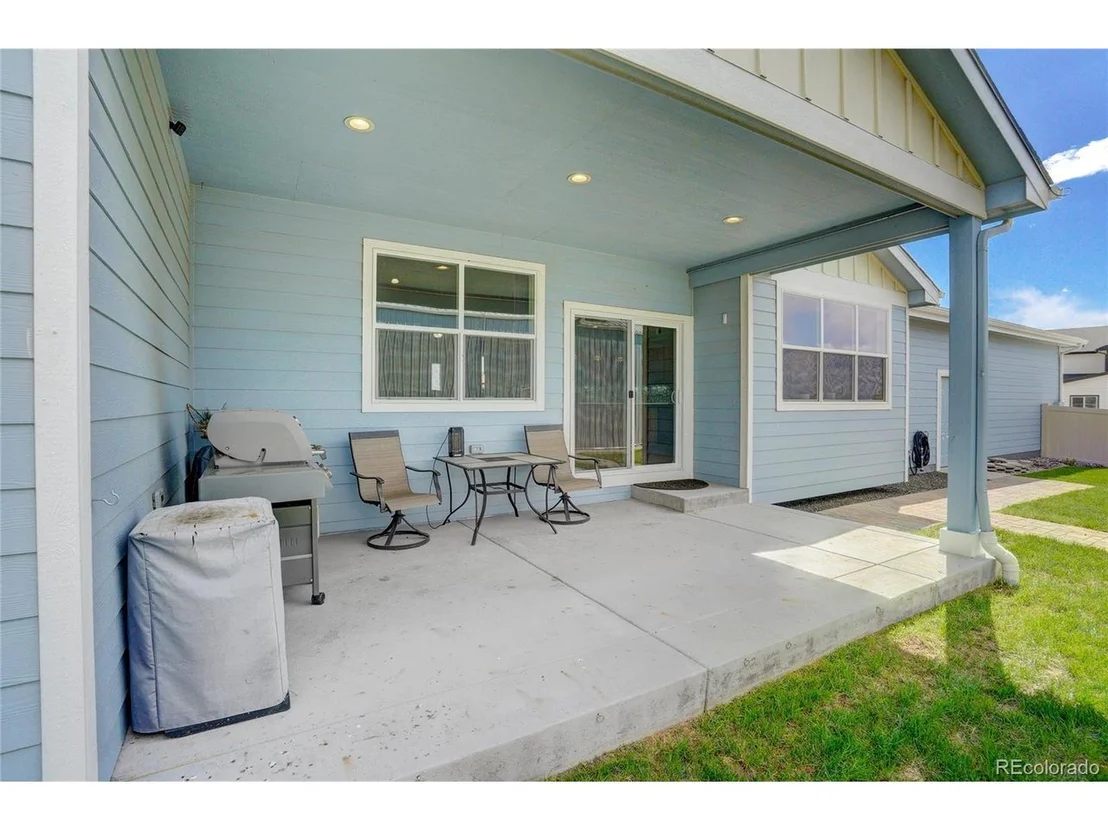 Photo of 305 Foxtail Dr