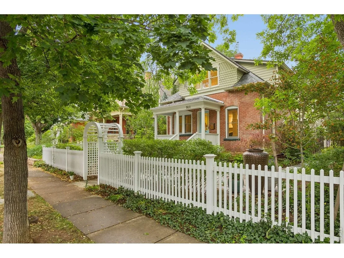 Photo of 512 Marine St