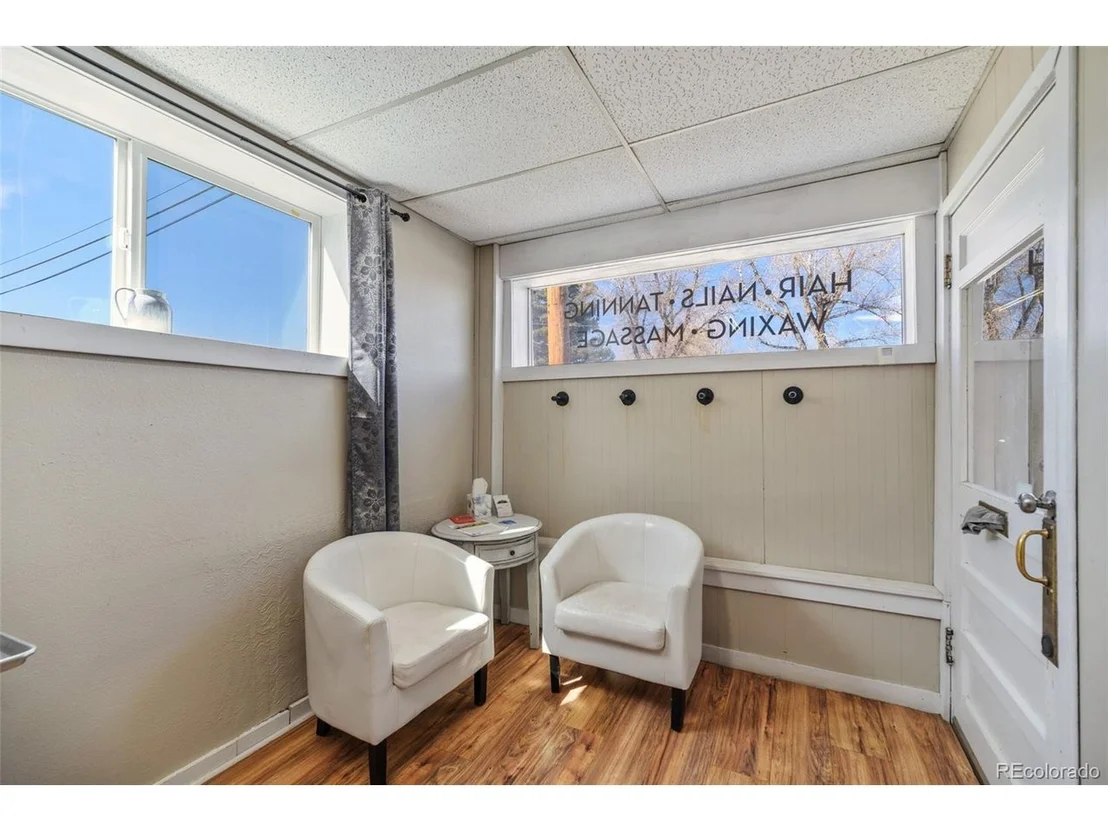 Photo of 104 N 3rd St