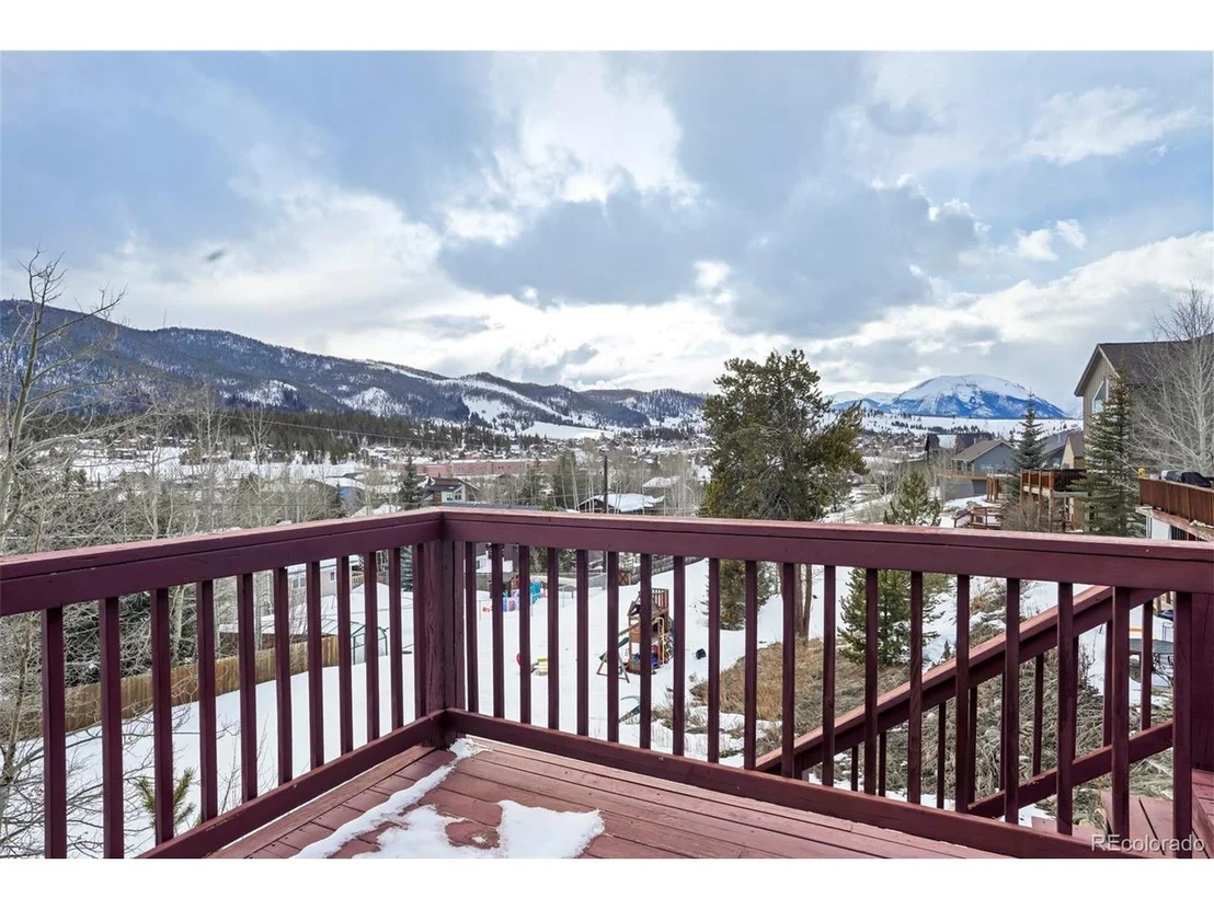 Photo of 302 Idlewild Dr