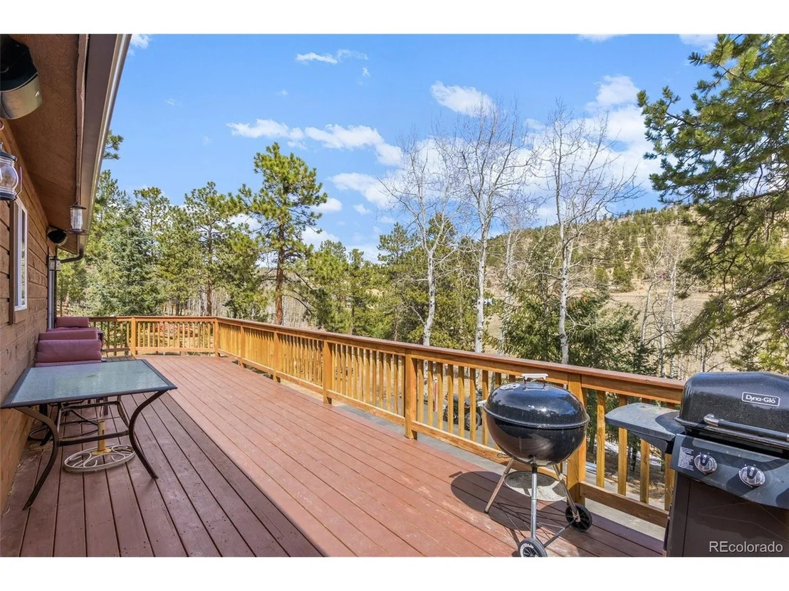Photo of 1327 Bluebird Dr