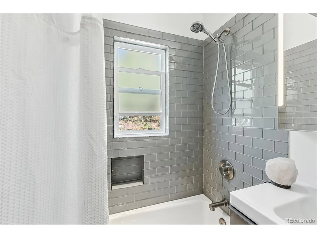 Photo of 218 Deer Path Rd