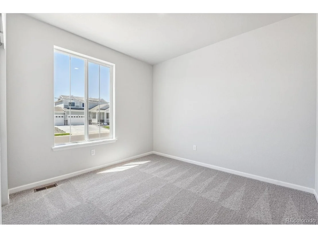 Photo of 2119 Summit Pl