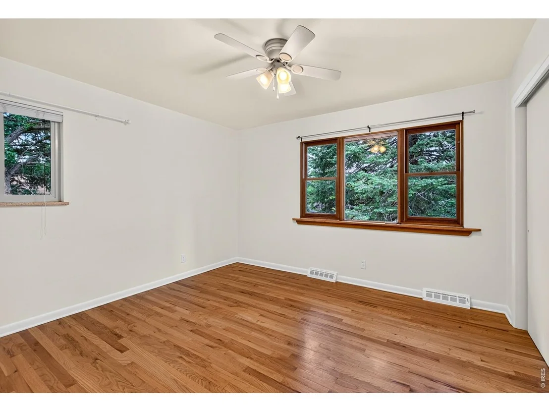 Photo of 3735 Emerson Ave