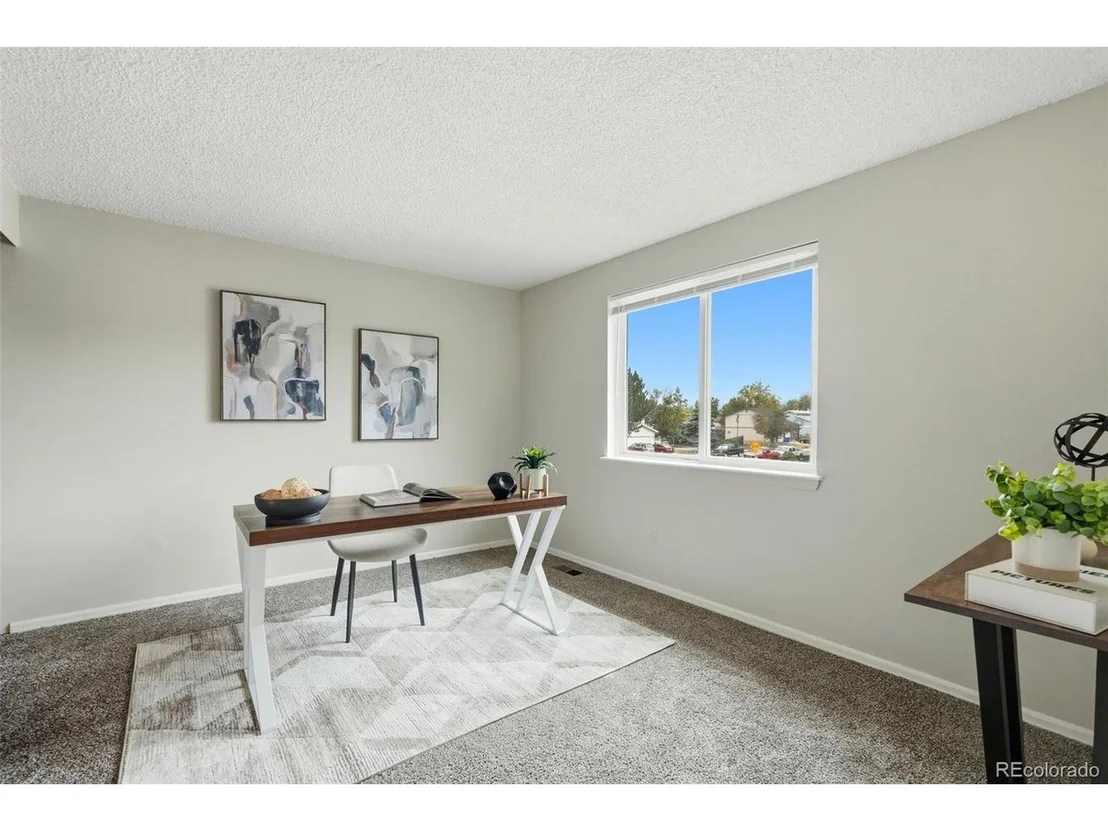 Photo of 1060 Downing Way