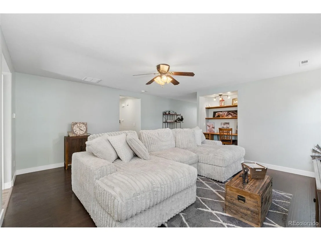 Photo of 727 Willow Dr