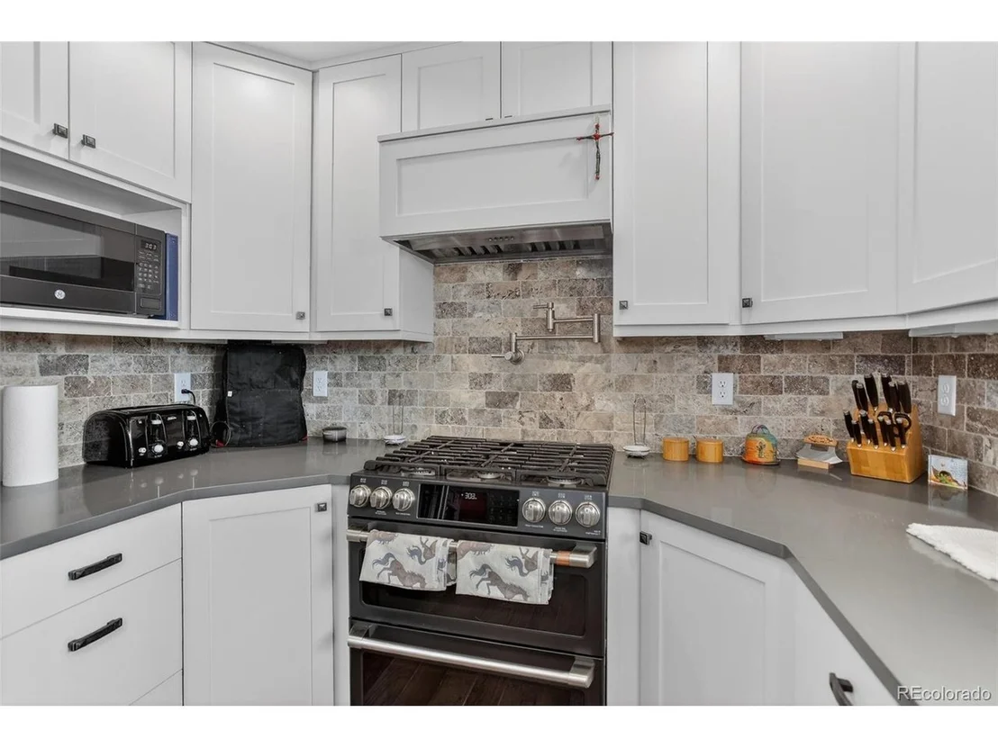 Photo of 4717 Foothills Dr