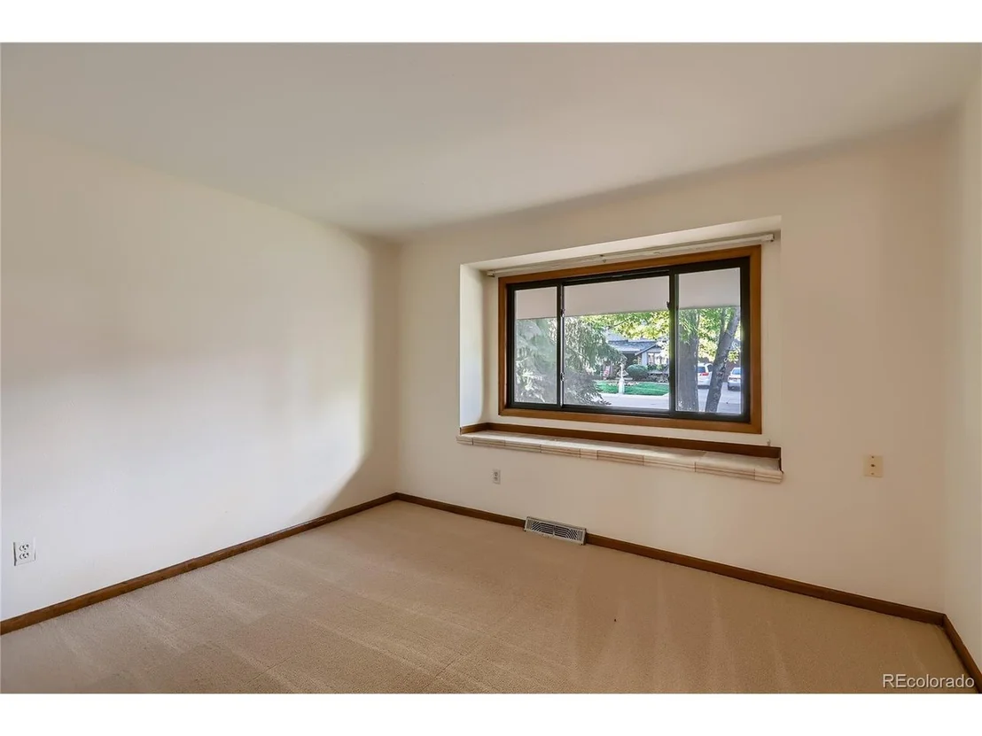 Photo of 1254 Winslow Cir