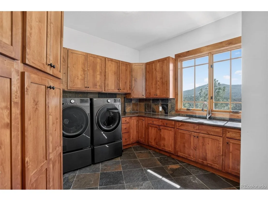 Photo of 524 Humphrey Dr