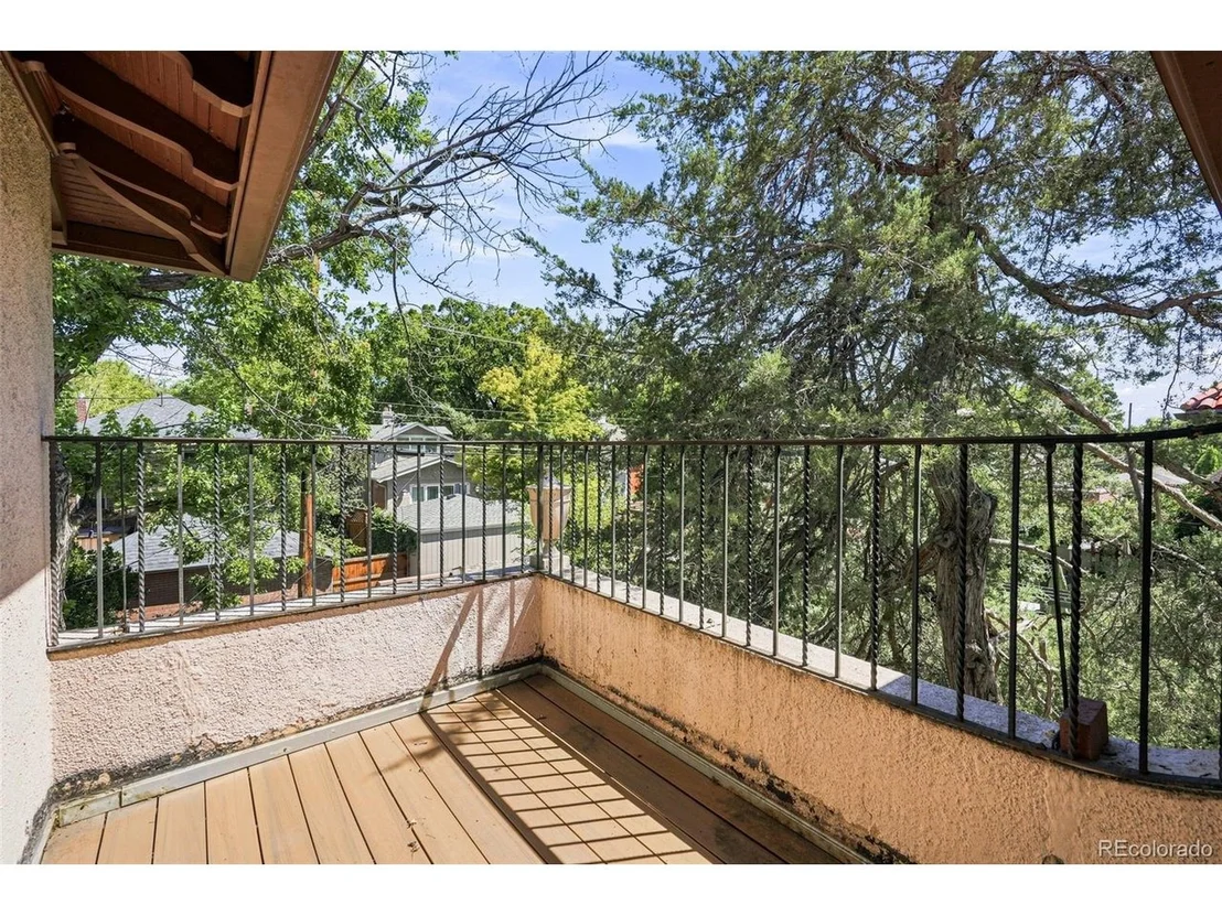 Photo of 2398 Colorado Blvd