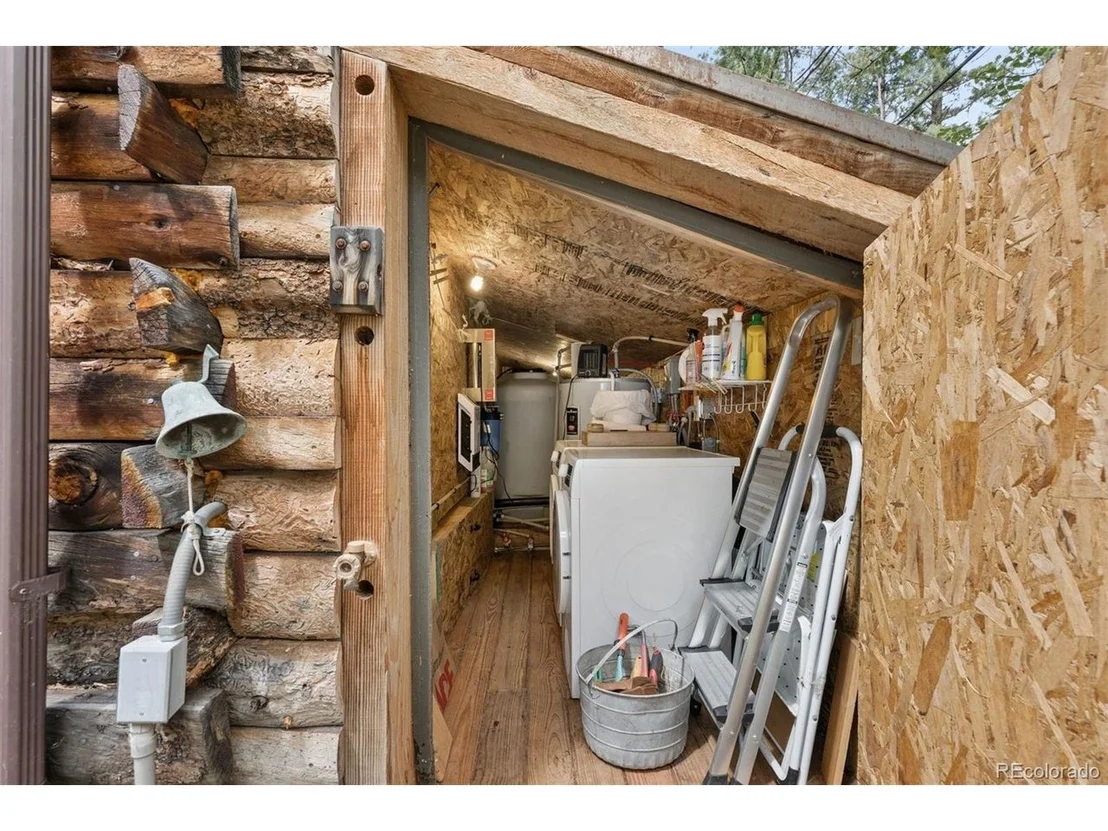 Photo of 3141 Riverside Dr