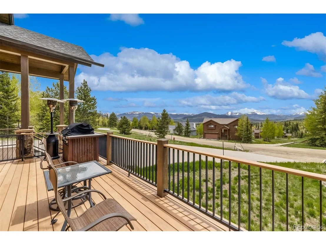 Photo of 127 Royal Redbird Dr