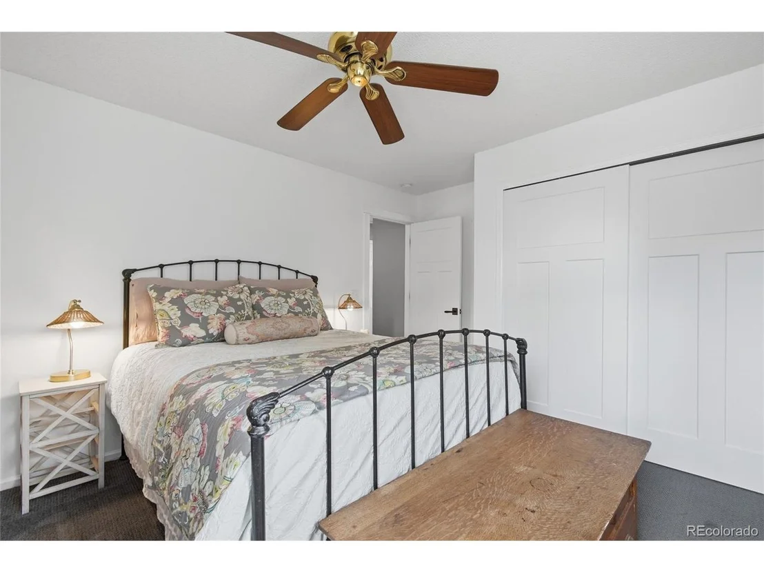 Photo of 2331 Meadows Ln