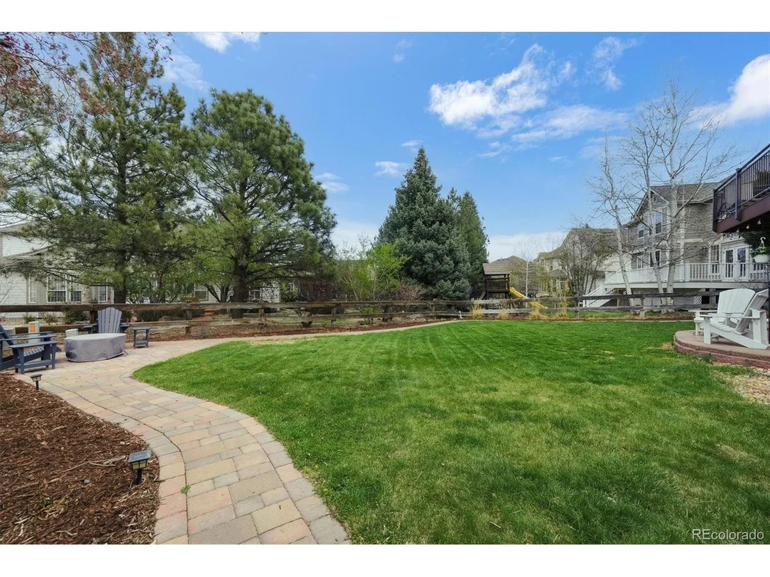 Photo of 379 Shoreham Cir