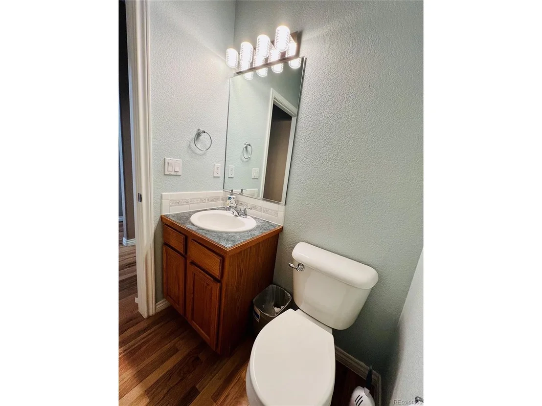 Photo of 6188 Viewpoint Ave
