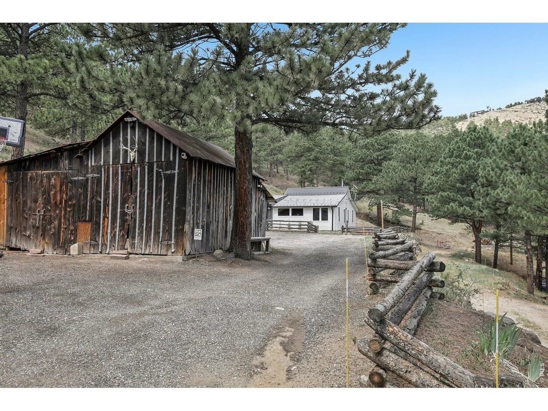 Photo of 281 County Road 83