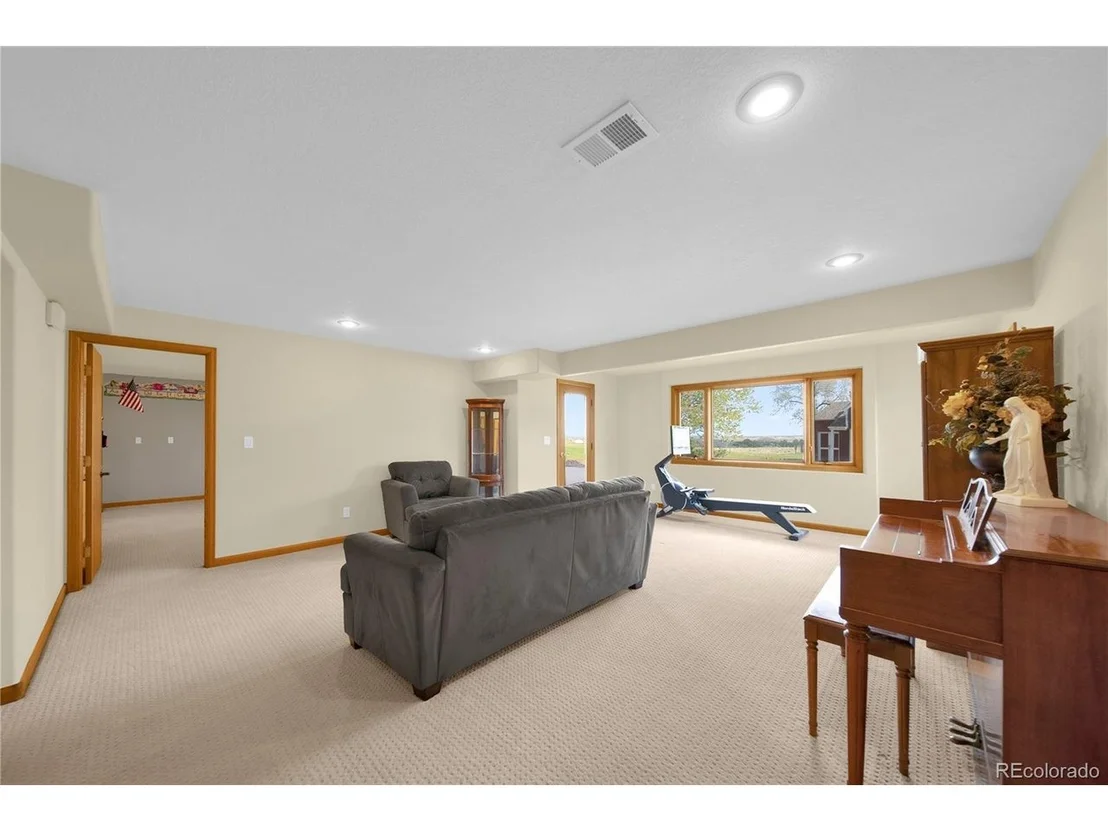 Photo of 74 Bachar Dr