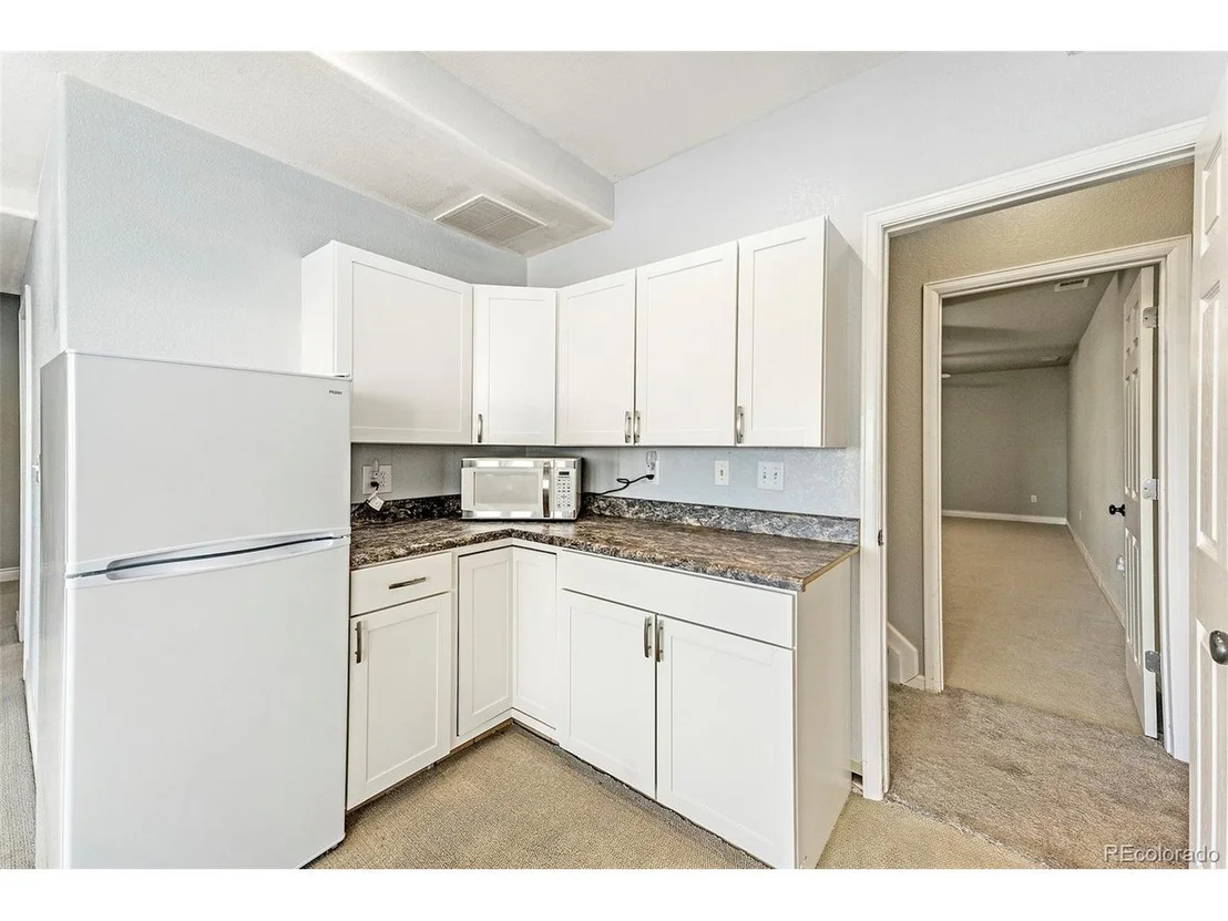 Photo of 7150 Sunset Ave