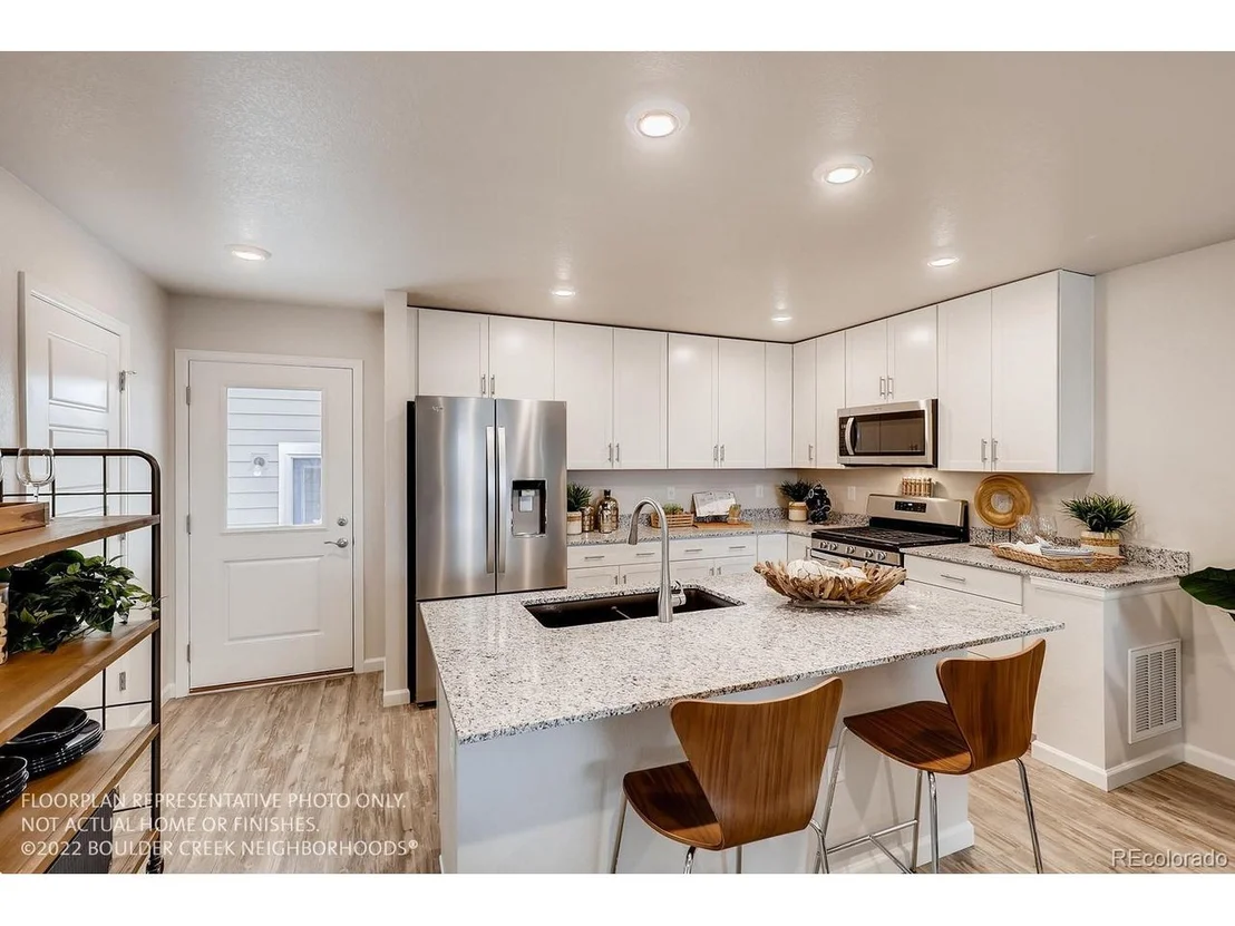 Photo of 128 Bismark Ln