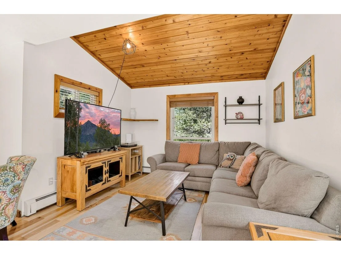 Photo of 104 E Dory Way