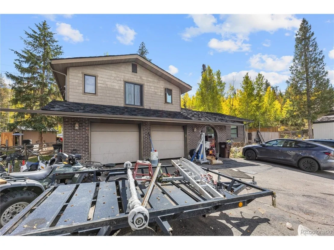 Photo of 208 Deer Path Rd