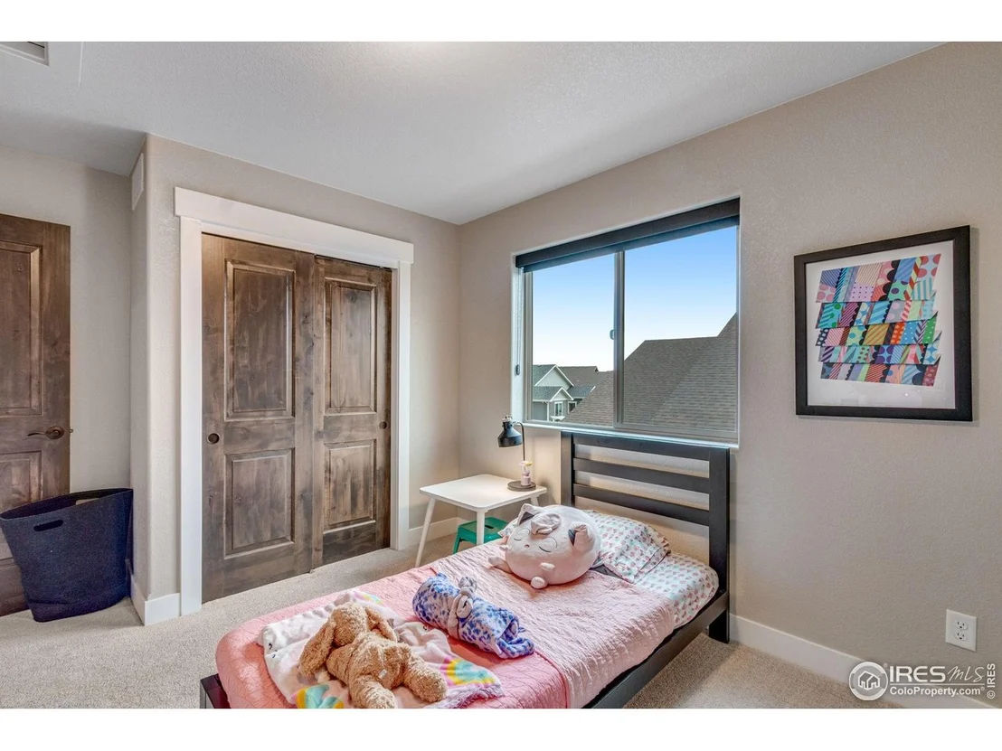 Photo of 6093 Carmon Dr