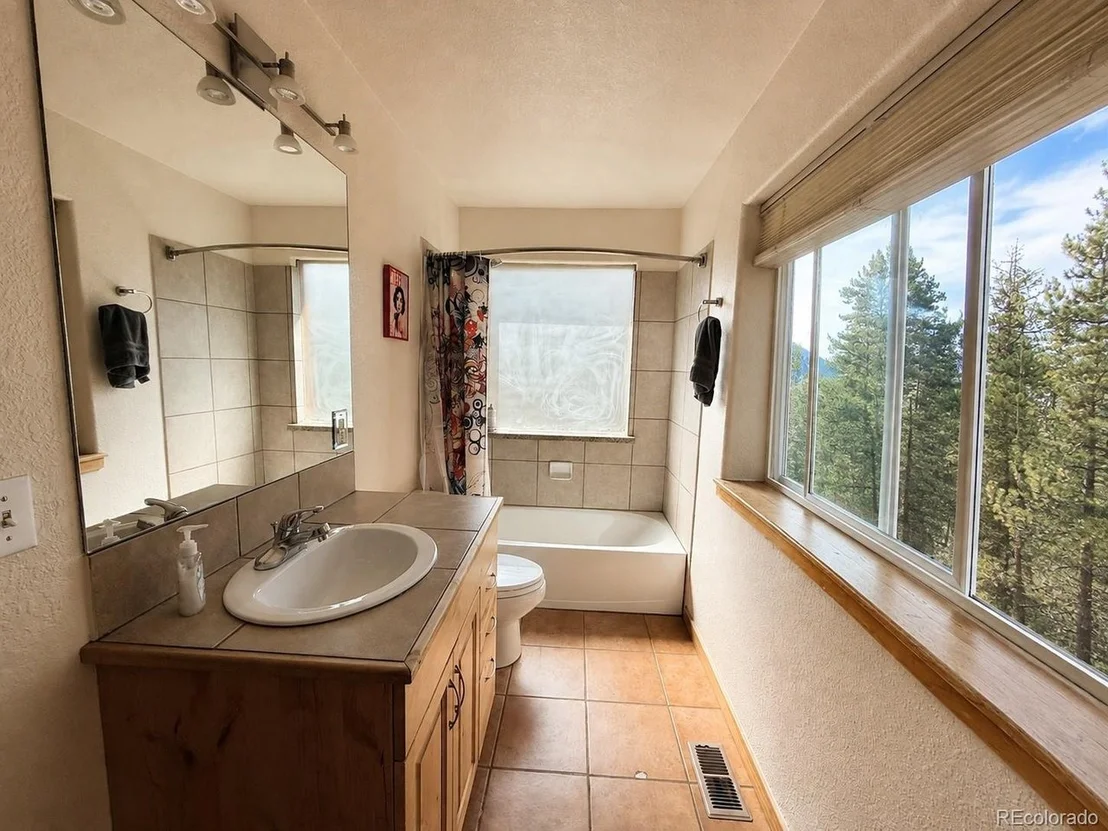 Photo of 227 Ouray Rd