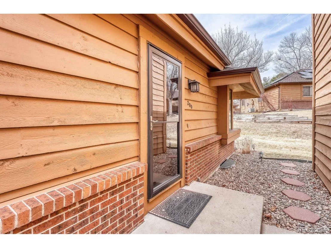 Photo of 200 S Dearborn Cir