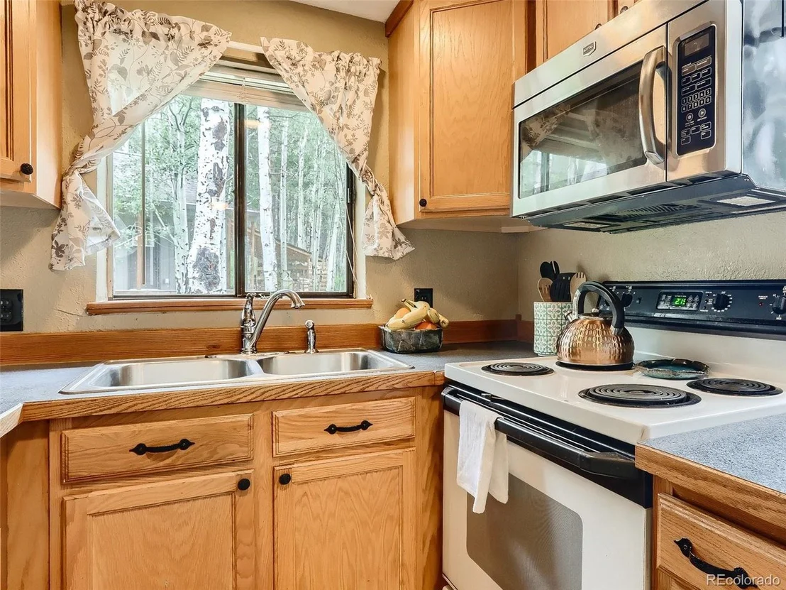 Photo of 479 Deer Rd