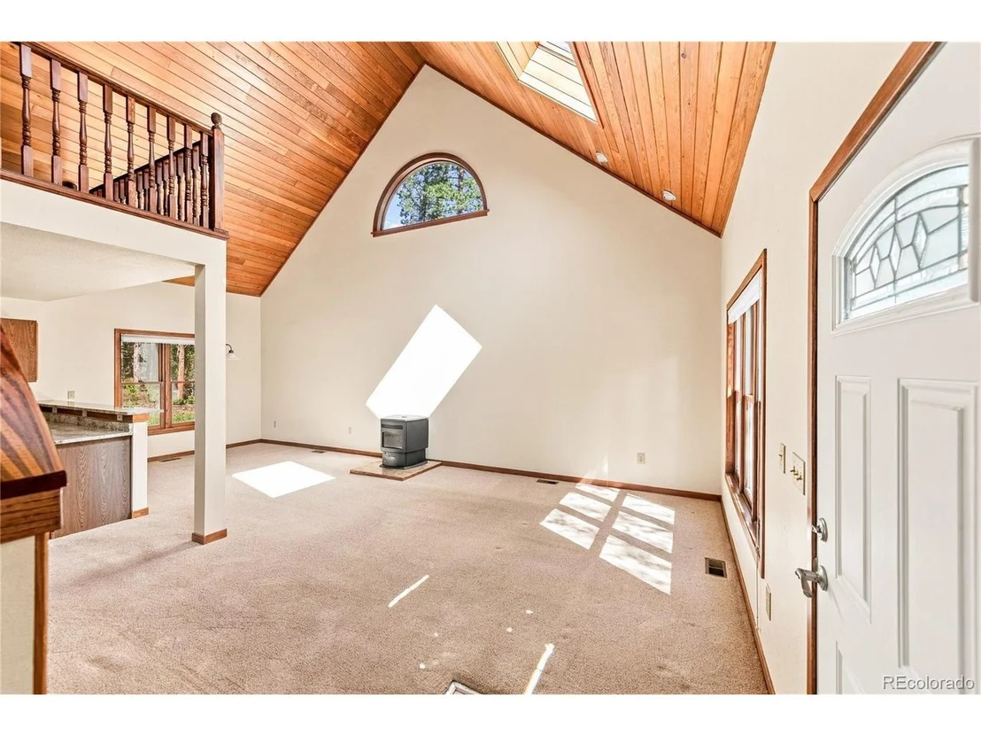 Photo of 211 Cedar Way