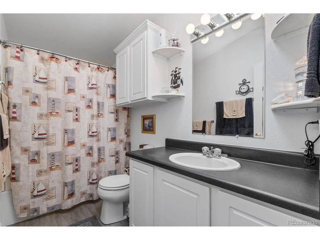 Photo of 207 Willow Dr