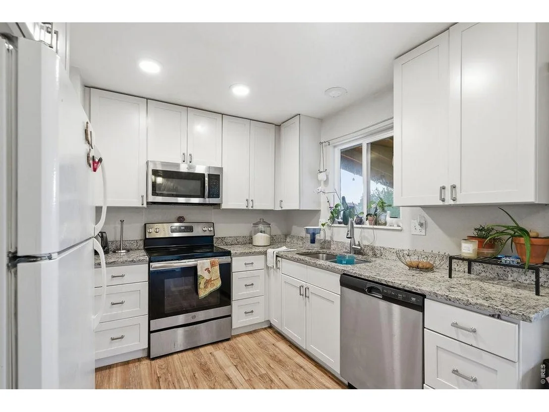 Photo of 4520 W 7th St