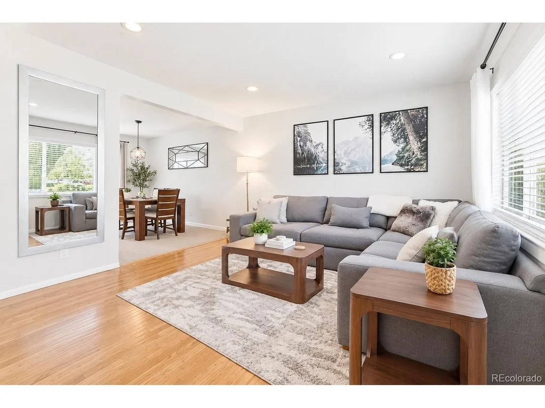 Photo of 6374 Iris Ct