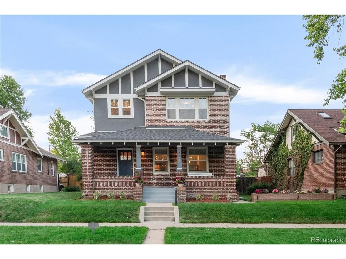 Photo of 3321 W Clyde Pl