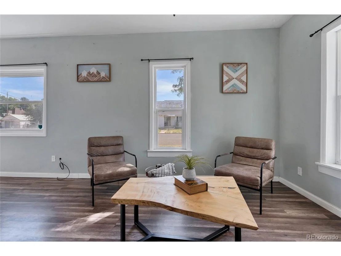 Photo of 402 Bent Ave