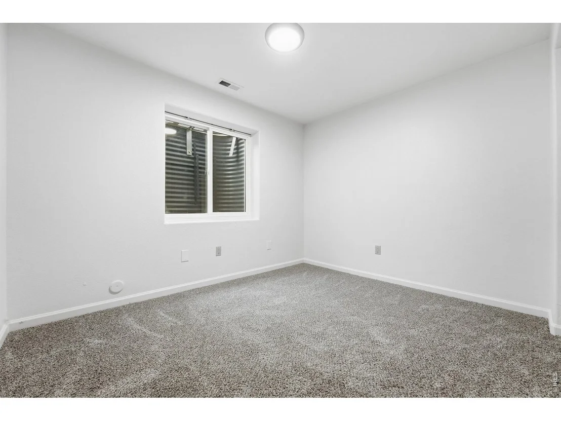 Photo of 2525 50th Ave