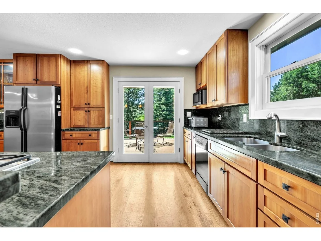 Photo of 7430 Park Pl