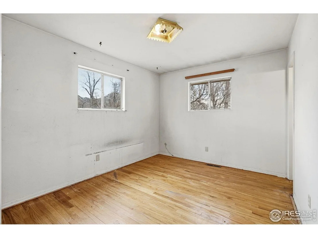 Photo of 4595 Moorhead Ave