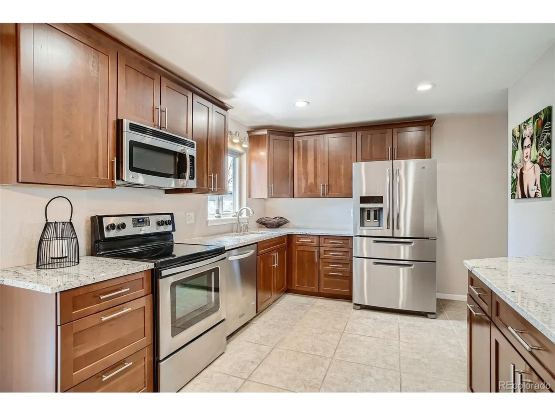 Photo of 6371 Iris Ct