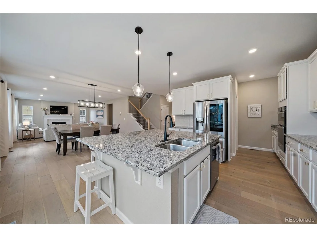 Photo of 7112 S Waterloo Way