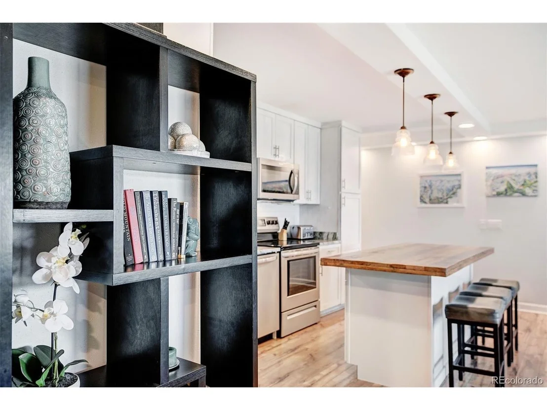 Photo of Unit B102 at 32 Corinthian Cir
