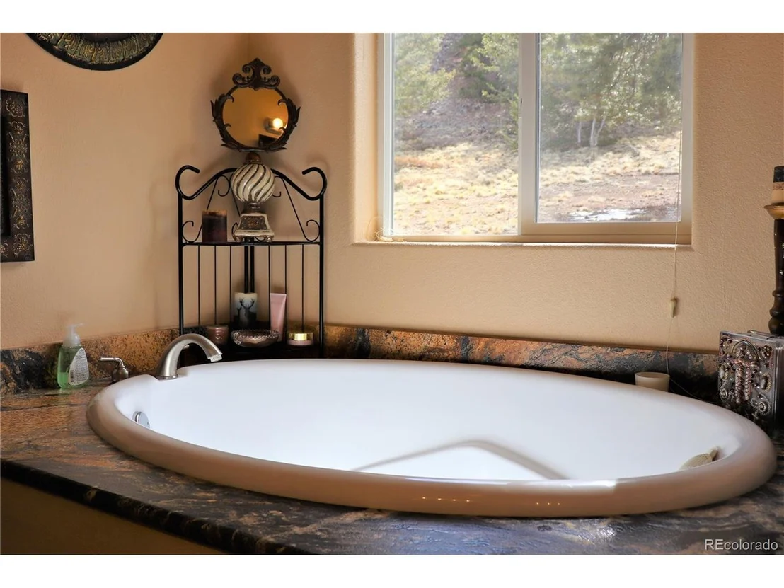 Photo of 1553 Bridle Path