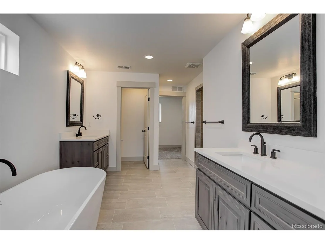 Photo of 9377 Iron Mountain Way