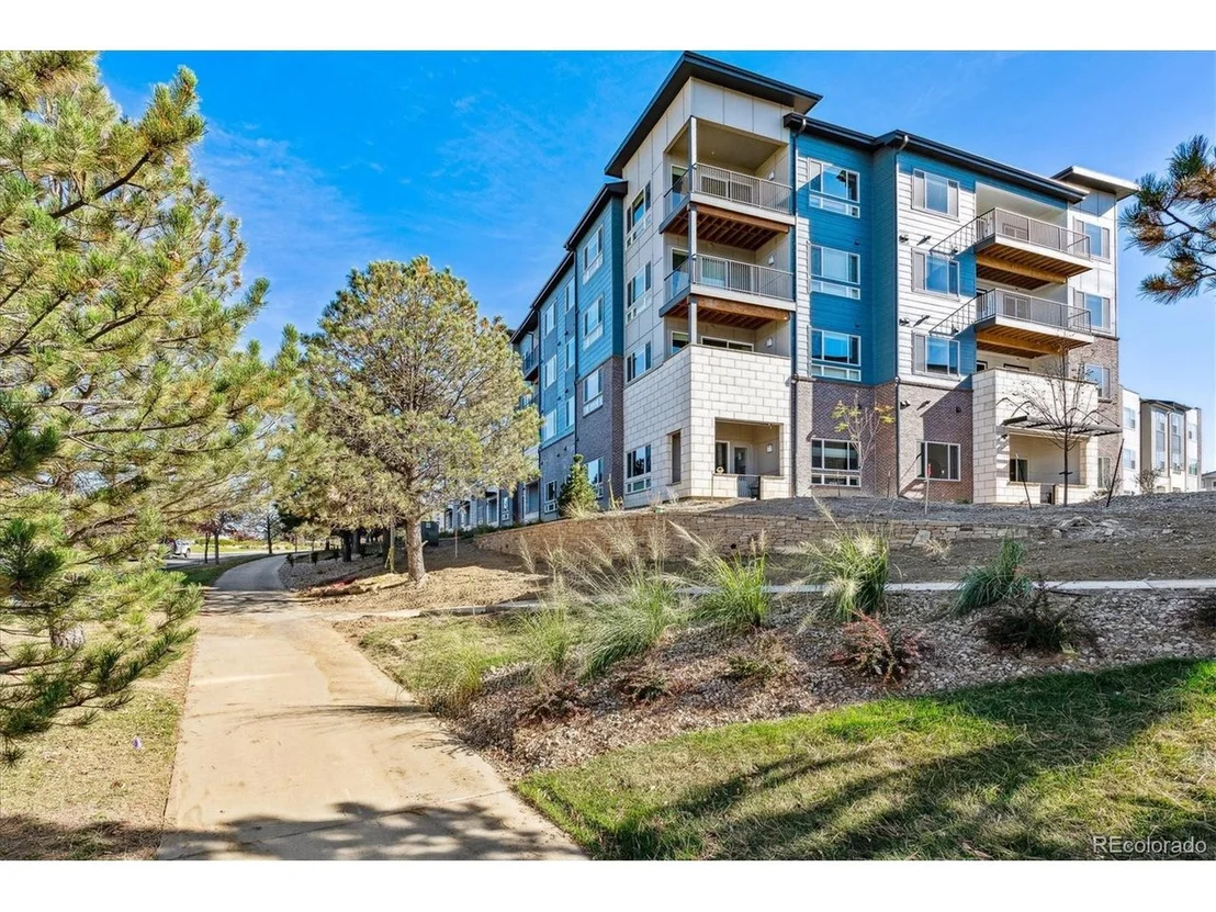 Photo of Unit 1302 at 487 Interlocken Blvd