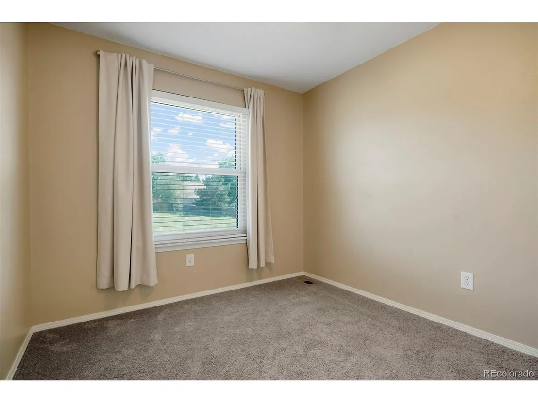 Photo of 6644 Laguna Cir