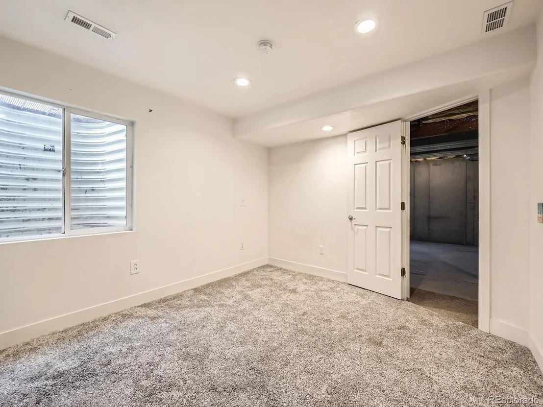 Photo of 4941 Silverleaf Ave