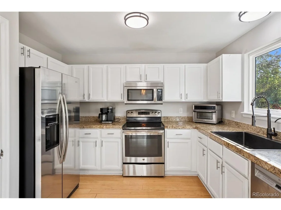 Photo of 104 Willowick Cir